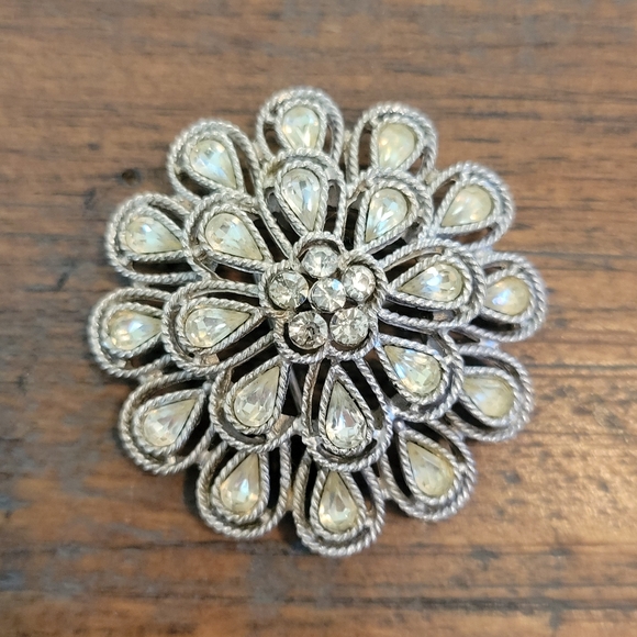Trifari Jewelry - Vintage Crown Trifari Silver Tone Rhinestone Floral Brooch/Pendant